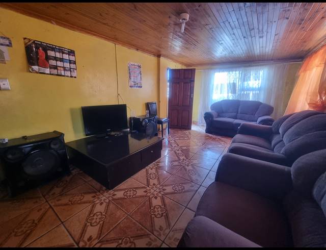 4 BEDROOM FREESTANDING FOR SALE IN KWANONQABA